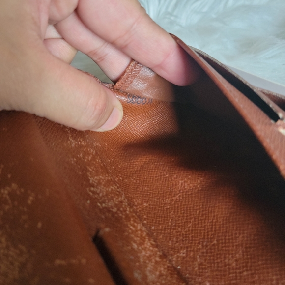 100% Authentic Louis vuitton monogram wallet - Picture 4 of 12